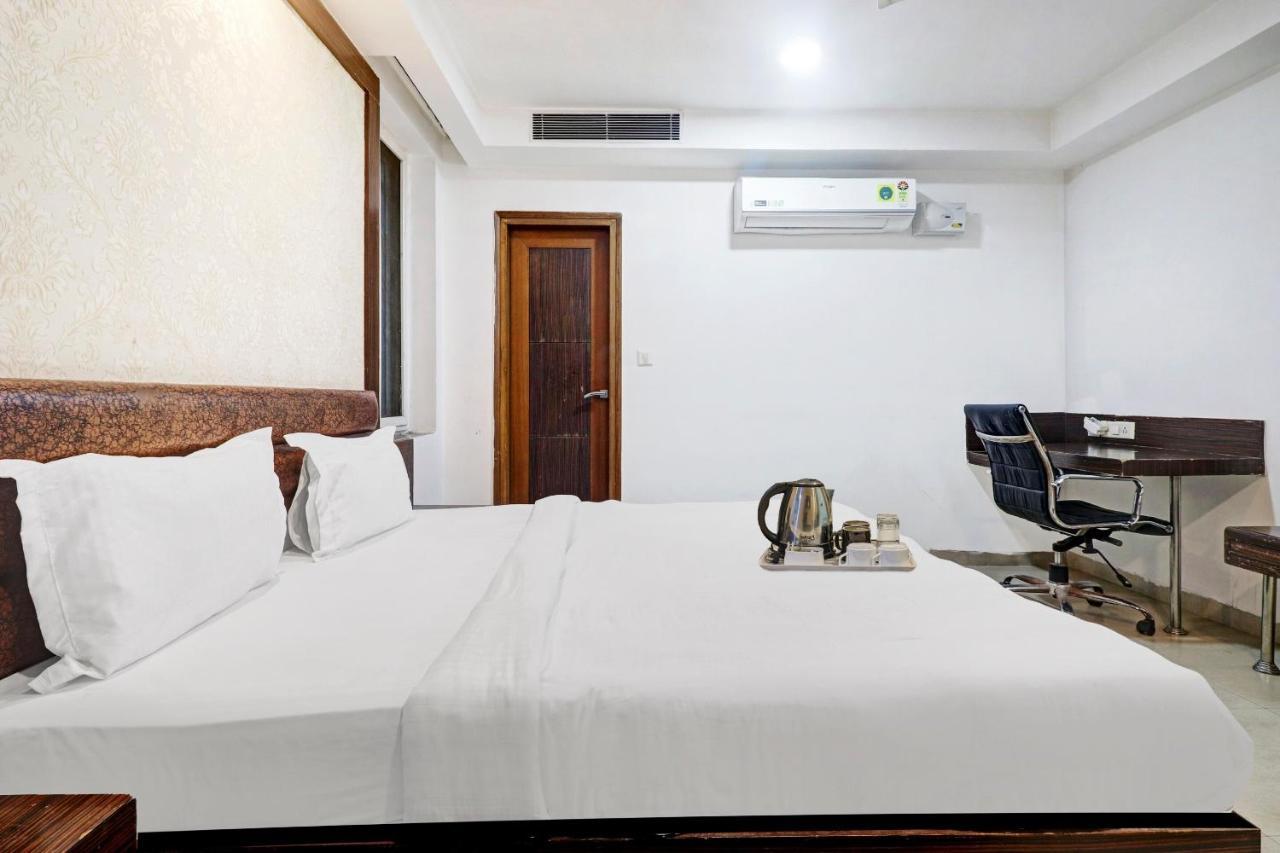 Oyo Townhouse 748 Hotel Parth Paradise Ghaziabad Esterno foto