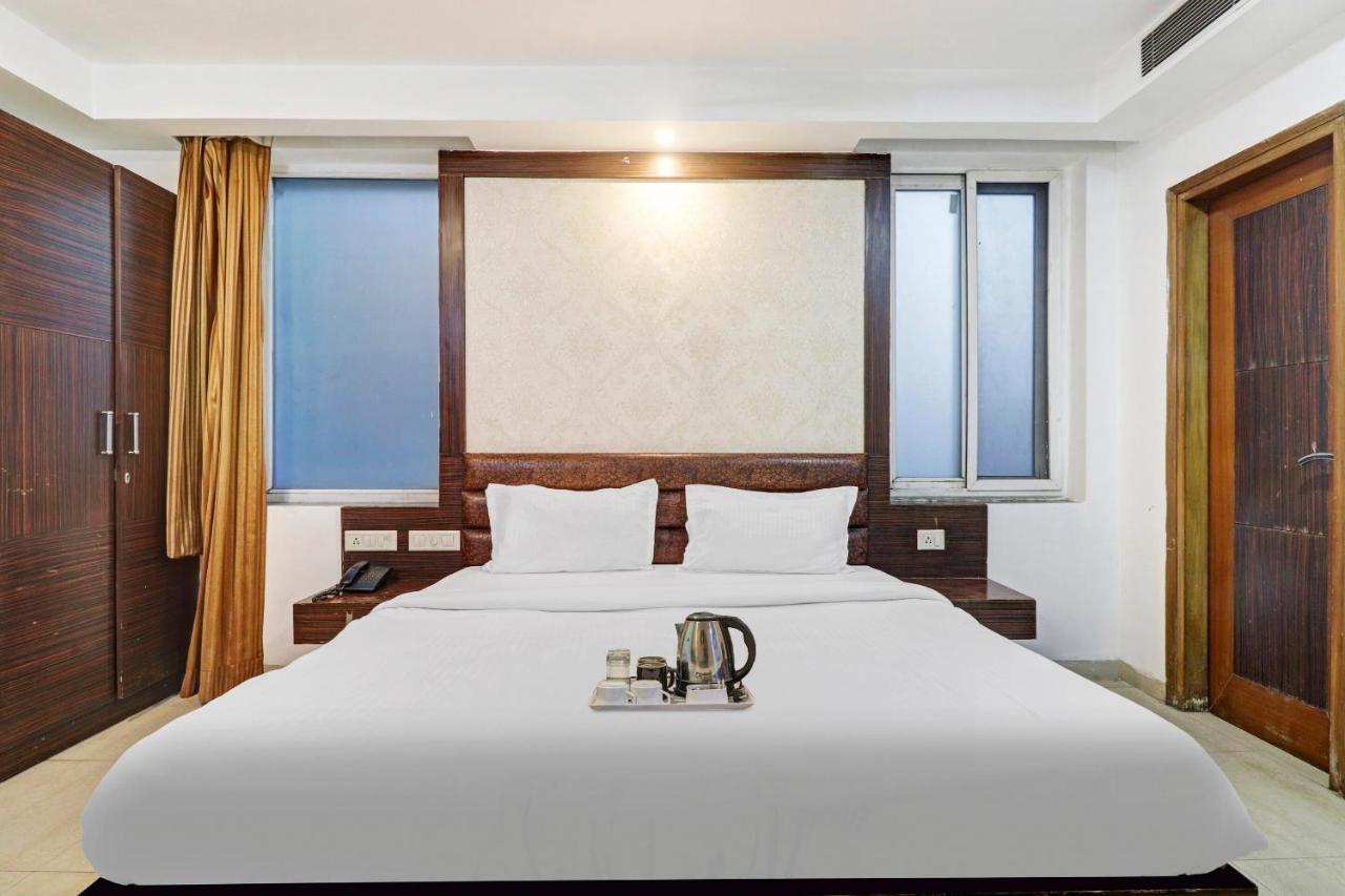Oyo Townhouse 748 Hotel Parth Paradise Ghaziabad Esterno foto